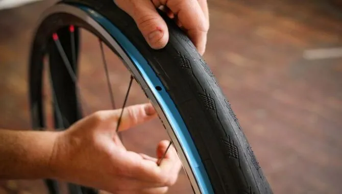 Install a clincher tire