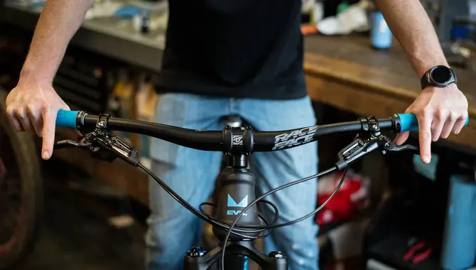 How To Adjust Mountain Bike Grips To Maintain A Proper Posture?