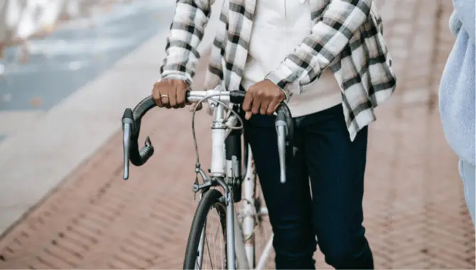 Proper Grip Placement Can Help You Stay Safer While Biking