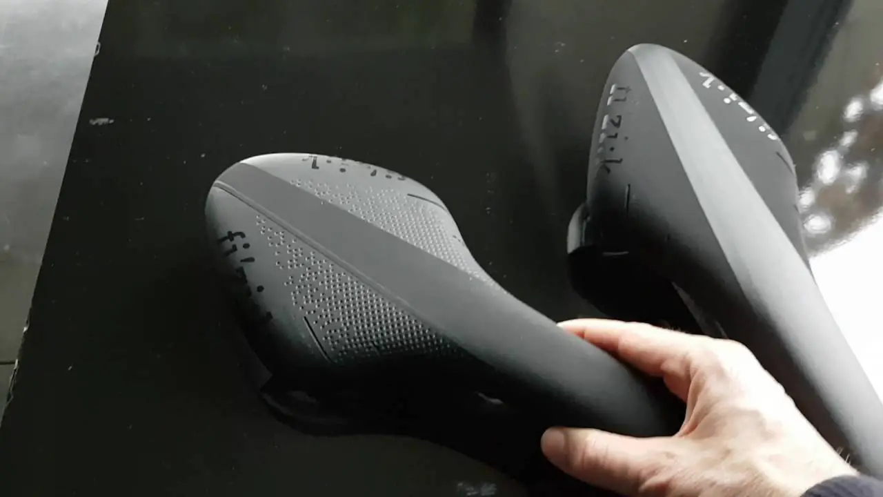 What's The Difference of Arione Vs Antares Carbon Road Cycling Saddle